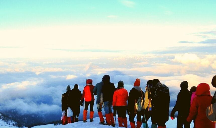 Why Kedarkantha is the Best Winter Trek in the Garhwal Himalayas